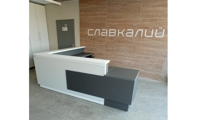 Стойка администратора под заказ